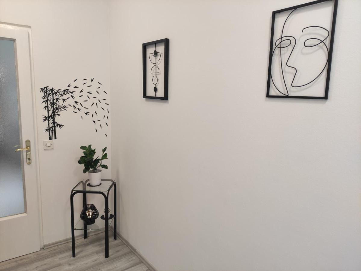 Apartman Iris S Terasom Rijeka Ngoại thất bức ảnh