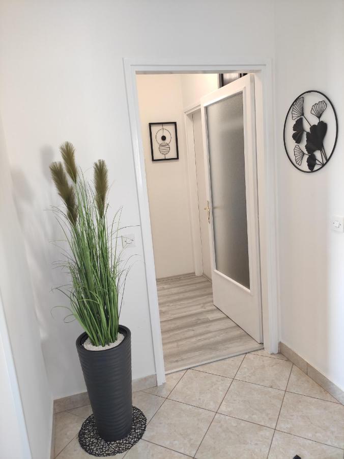 Apartman Iris S Terasom Rijeka Ngoại thất bức ảnh