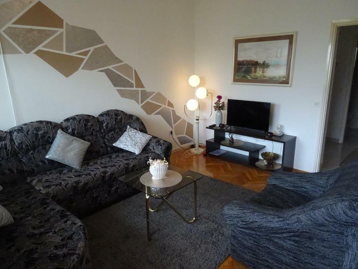 Apartman Iris S Terasom Rijeka Ngoại thất bức ảnh