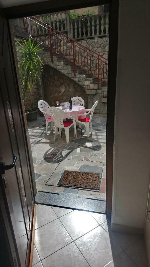 Apartman Iris S Terasom Rijeka Ngoại thất bức ảnh